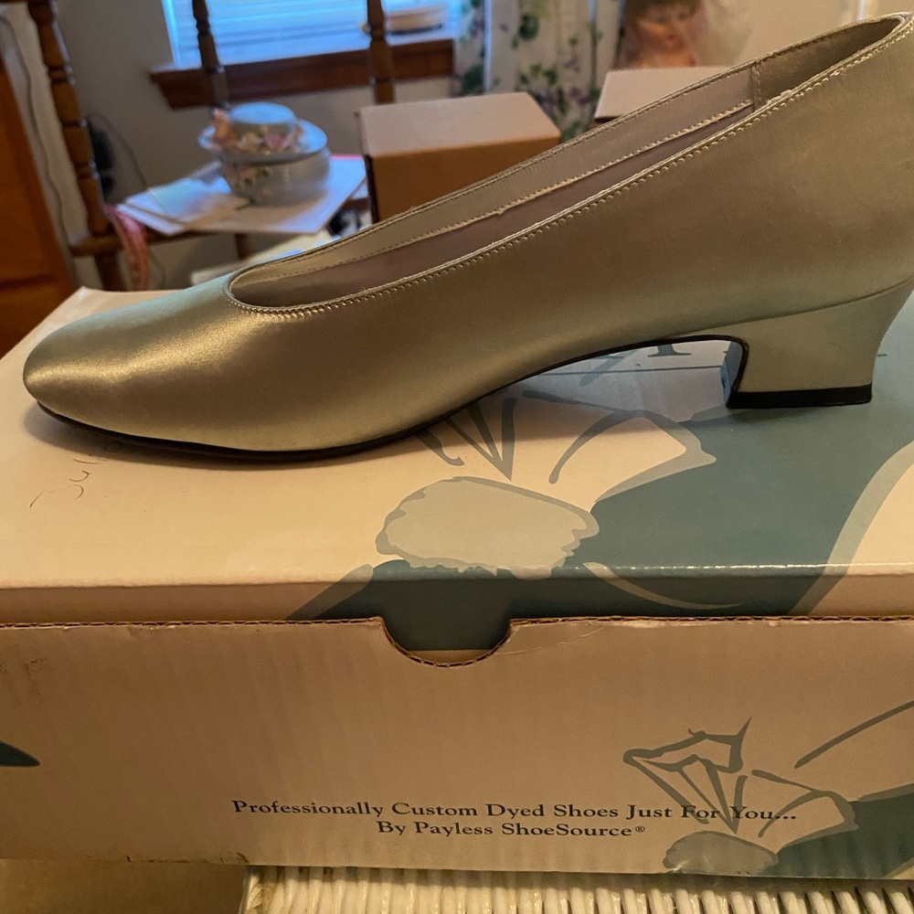 🥳 NEW ITEM 🥳Dyelights Pastel Sage Green Pumps
